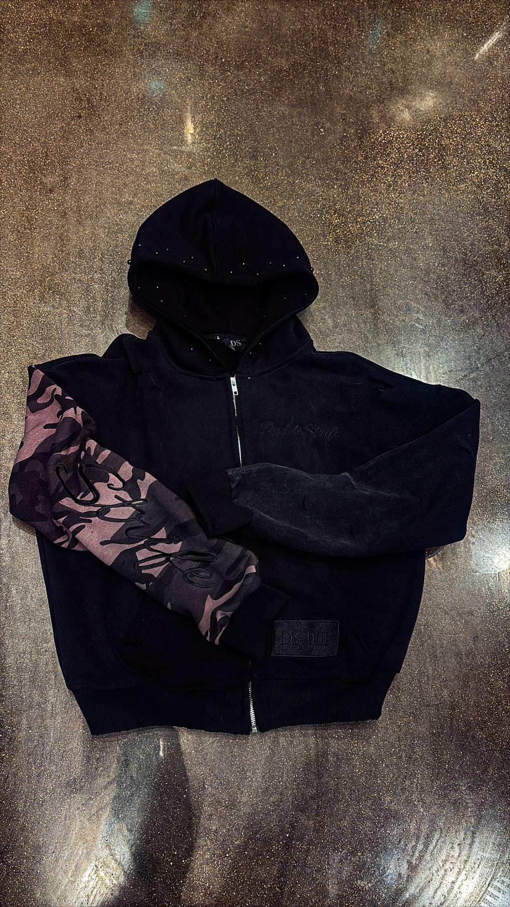 DS-001 Zip Up