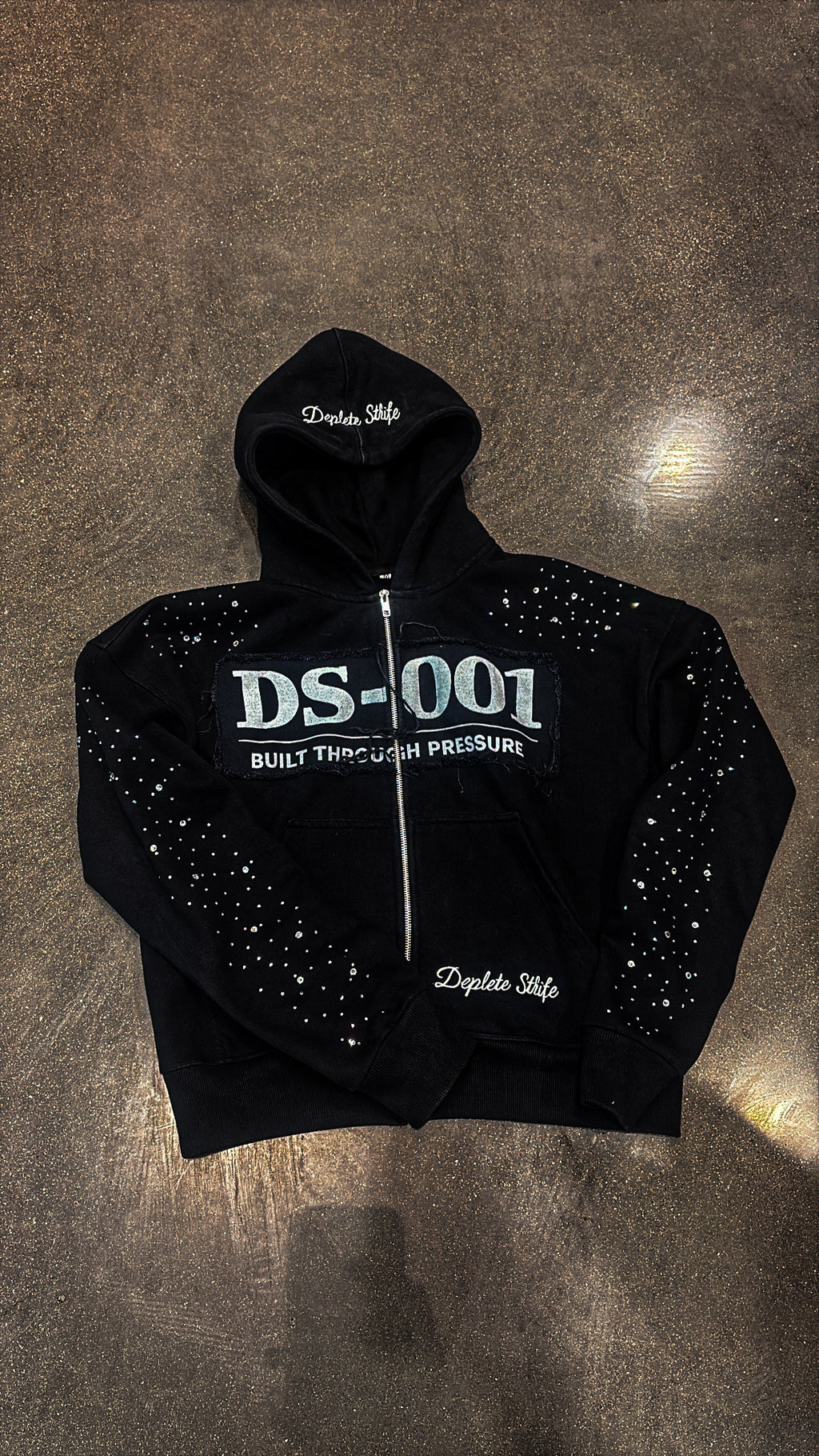 DS-001 Zip Up