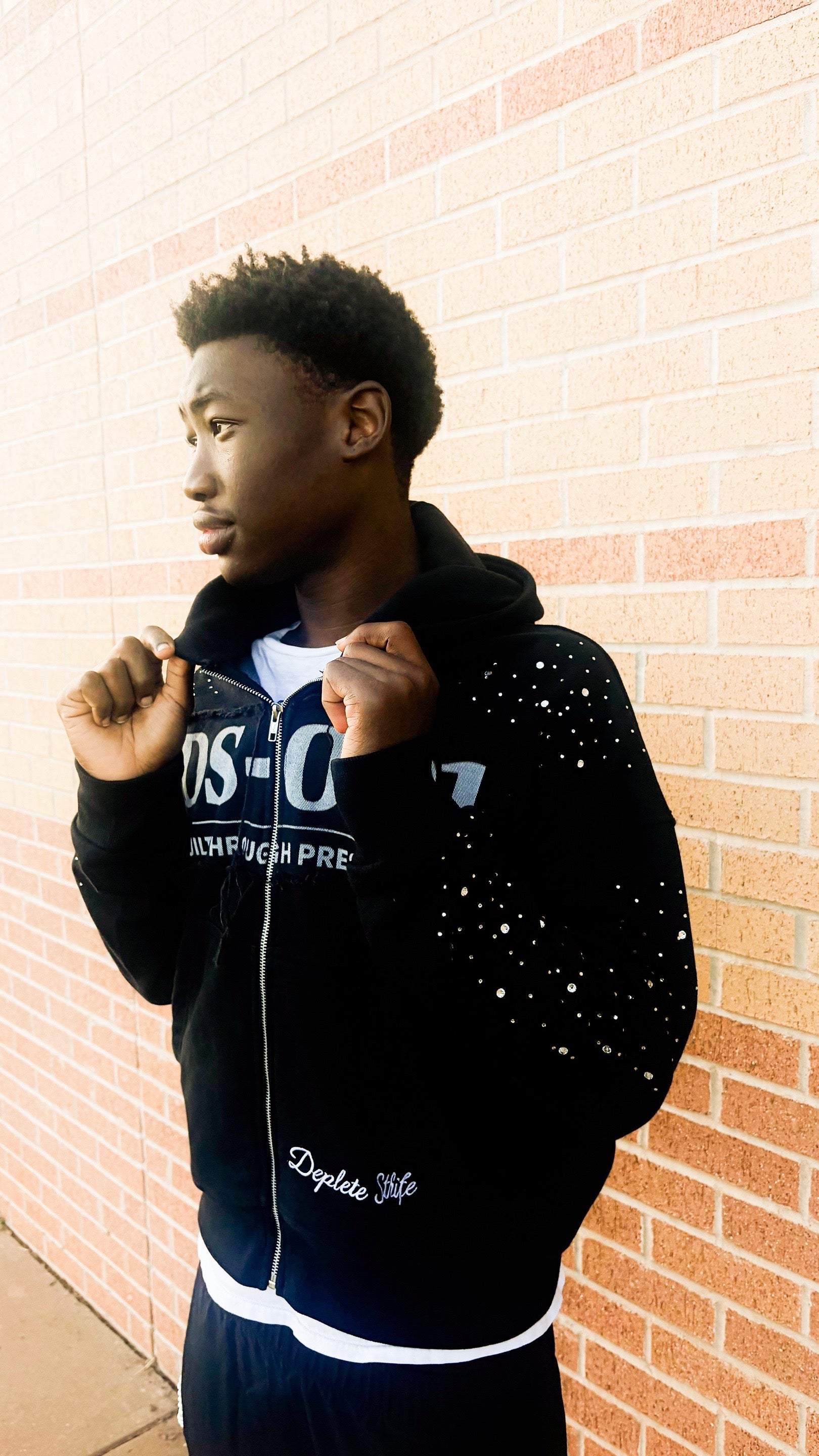 DS-001 Zip Up